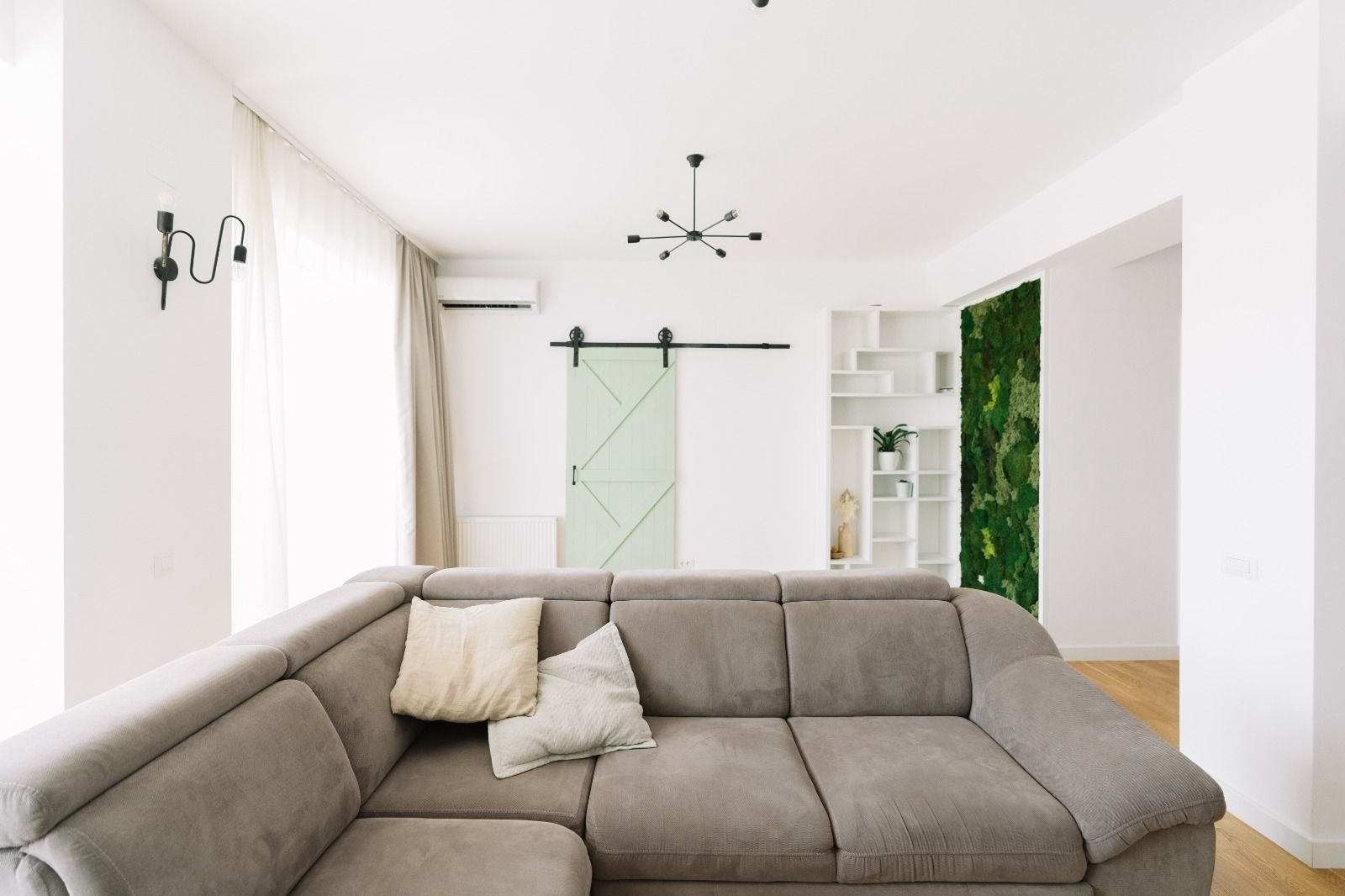 4 CAMERE || PENTRU INVESTITIE || DOMENII - Poză 3