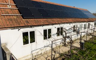 Casă  Sântana cu 3 camere și panouri fotovoltaice - Poză 1