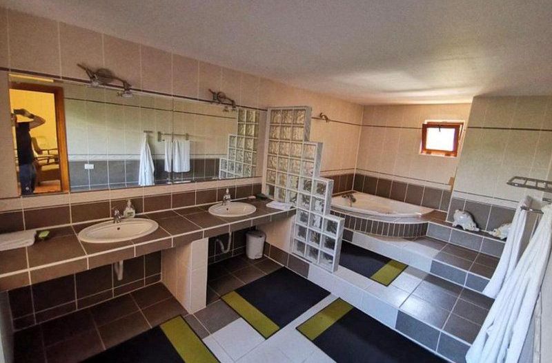 Casa / Vila cu 9 camere Breaza - Poză 10