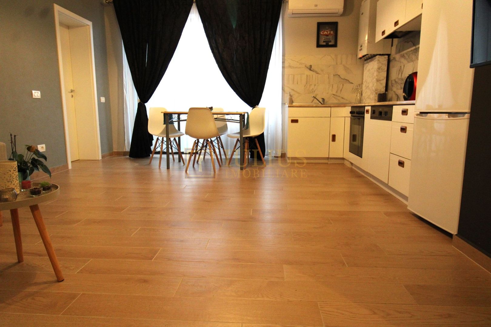 bloc nou, loc de parcare, dressing-Dumbravita - Poză 4