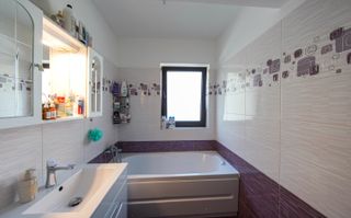 Apartament 3 camere, mobilat si utilat, aproape de metrou - Poză 11