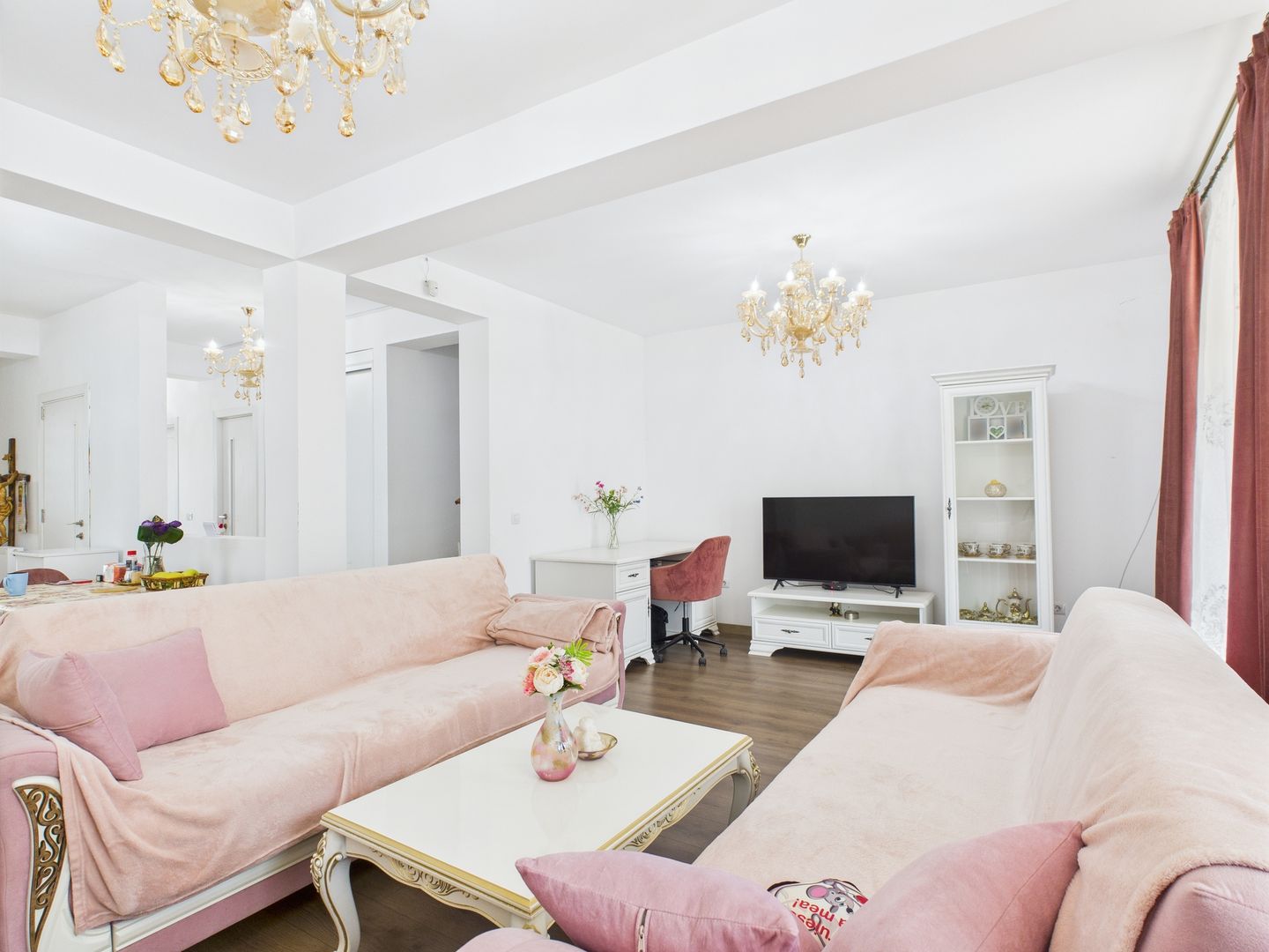 Casa familiala 5 camere, 4 bai, complex nou, Otopeni - Poză 1