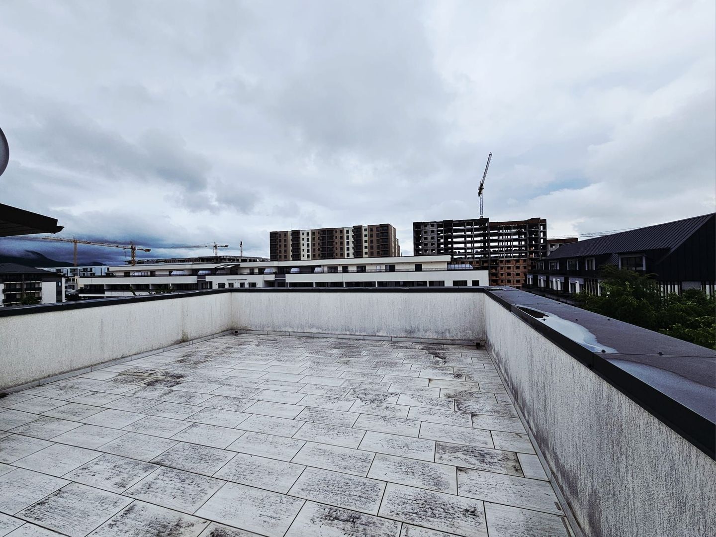 Apartament 2 camere de vanzare Brasov Tractorul terasa mare - Poză 14