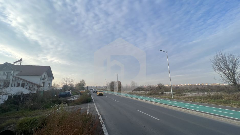 Teren Intravilan. Zona Strand/ Câmpșor - Poză 1