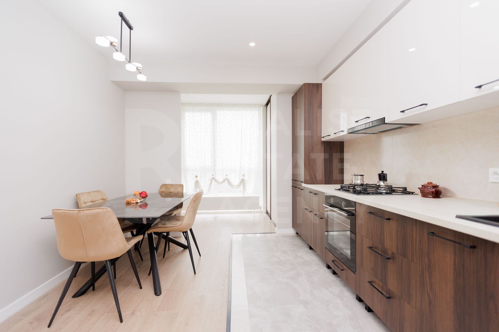 Chirie, apartament, 2 camere, str. Ialoveni, Telecentru - Poză 1