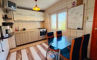 Apartament 3 camere IC Frimu in IFR, strada Nae Leonard Bloc R - Poză 2