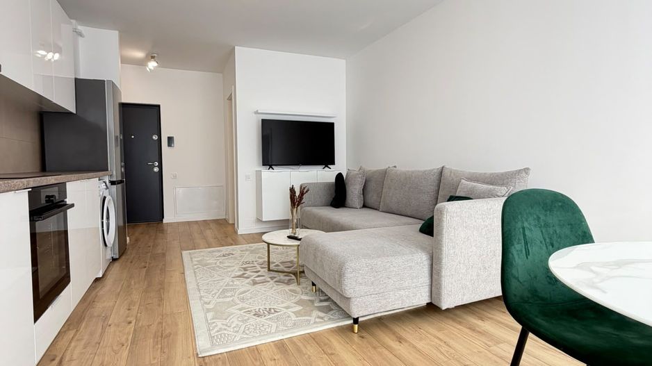 Apartament 2 camere, balcon, etaj intermediar, garaj, zona Eroilor - Poză 1