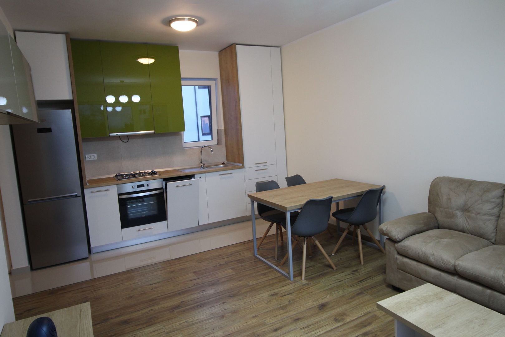 Apartament cu 2 camere de închiriat în zona Braytim - Poză 1