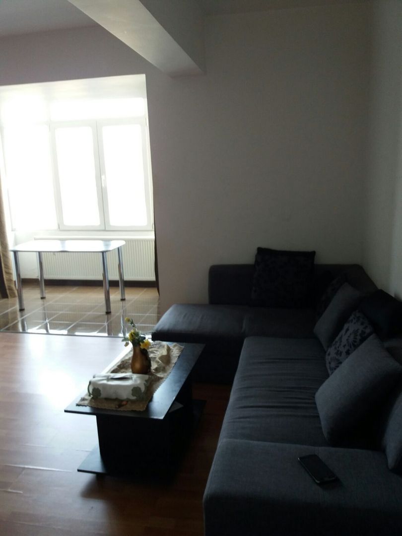 BRASADAS închiriază ap 2 cam decomandat Et 5/7 - Unirii. - Poză 1