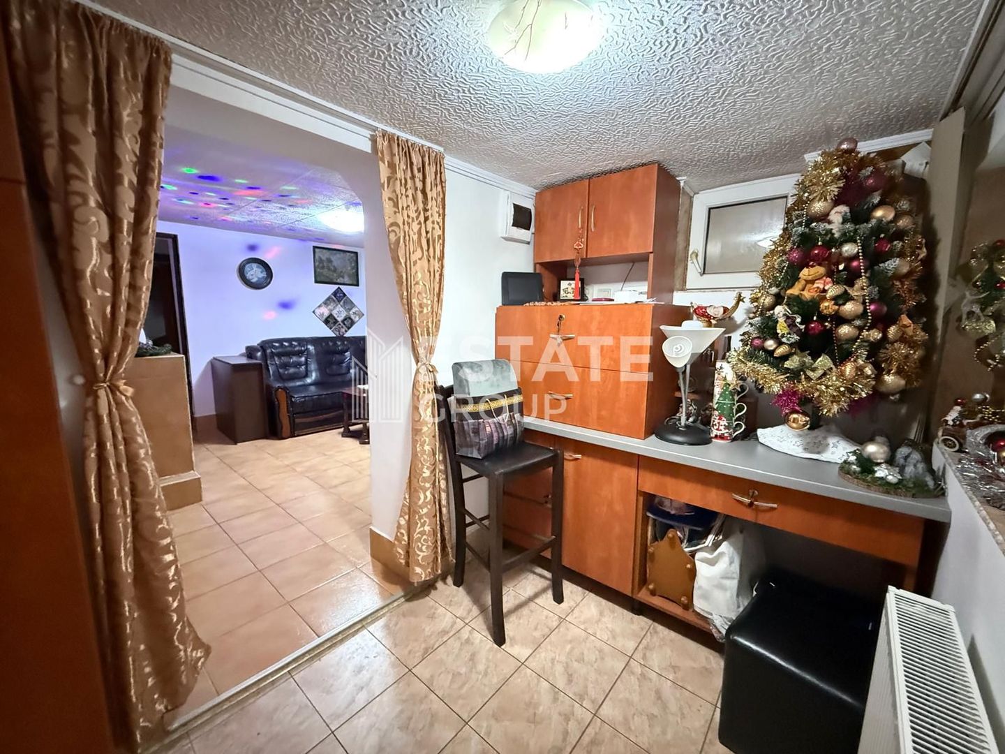 Casa individuala 5 camere plus anexe, zona Girocului - Poză 4