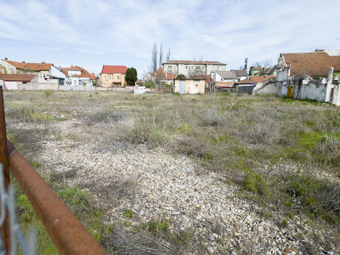 Teren intravilan de 5801 mp pe Andrei Șaguna, Arad - Poză 3