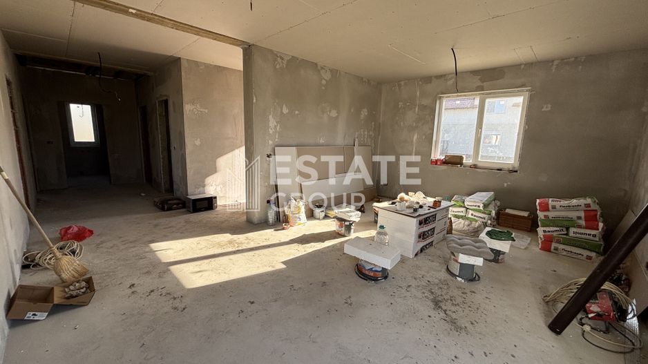 Casa individuala cu 4 camere in Mosnita Noua zona Castel - Poză 12