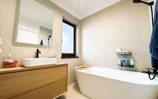 Casa superba la vanzare, situata in Dezmir! - Poză 5