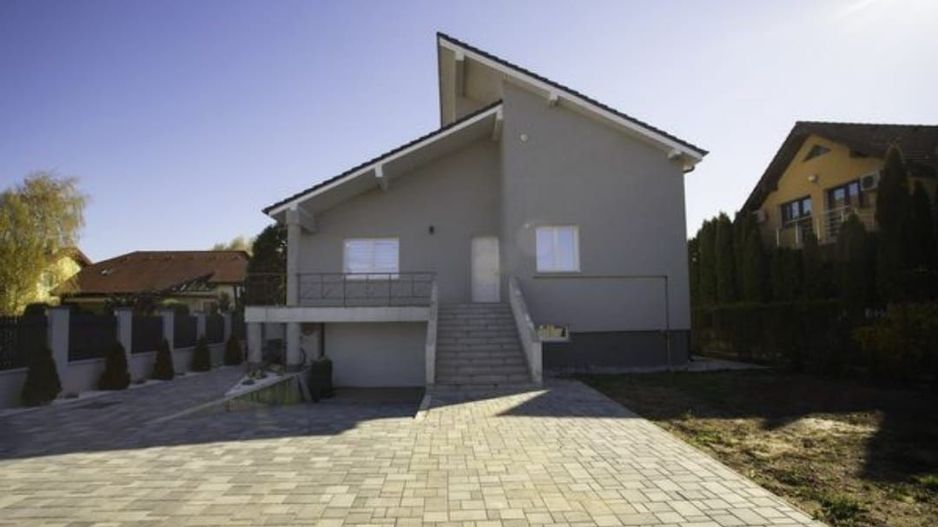 VILA IN SANTANDREI - Poză 2