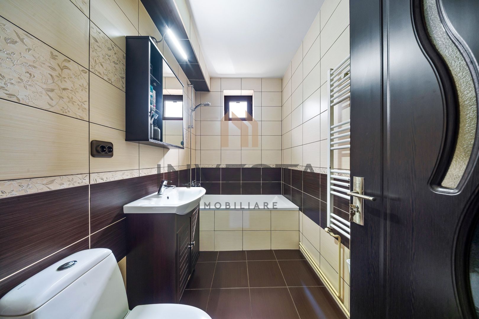 Apartament 3 camere, renovat, balcon 11 mp, etaj 1, strada Unirii! - Poză 7