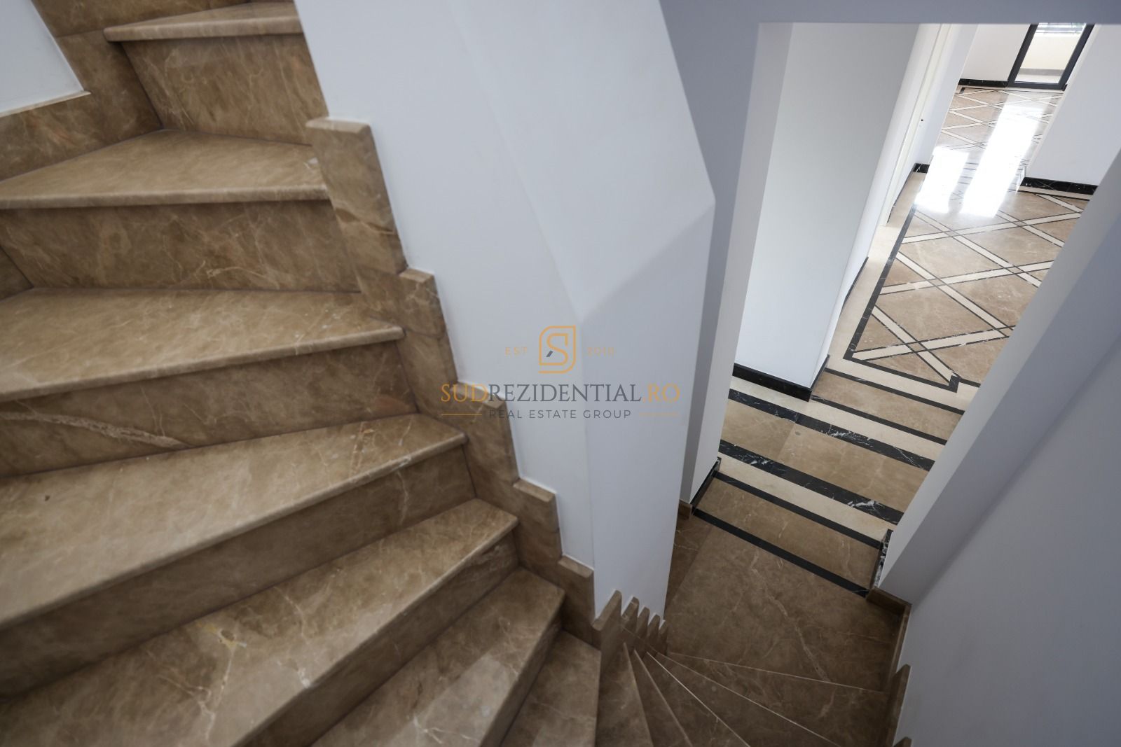 Inchiriere apartament tip duplex , ideal birouri,  Palatul Parlamentul - Poză 16
