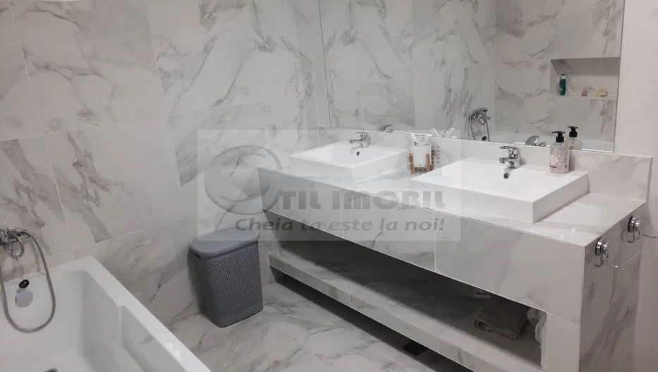 Vila langa Primaria Miroslava LUX 950 euro - Poză 7