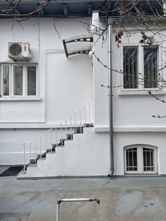 Casa D+P+1 cu curte 100mp, incadrare birouri, zona Eminescu - Poză 2