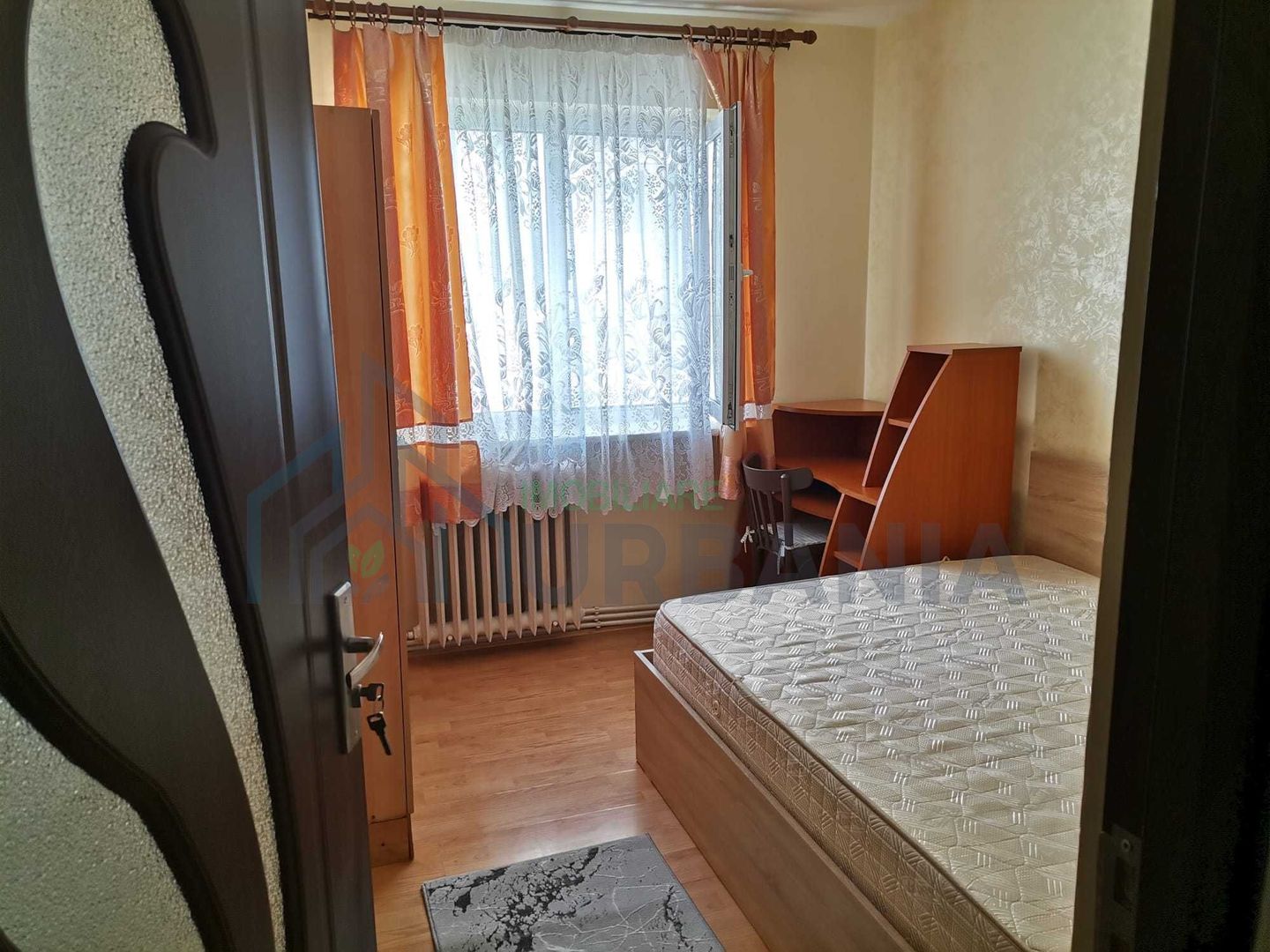 Apartament 2 camere, semidecomandat, Podu Roș, etaj 3/4 - Poză 3