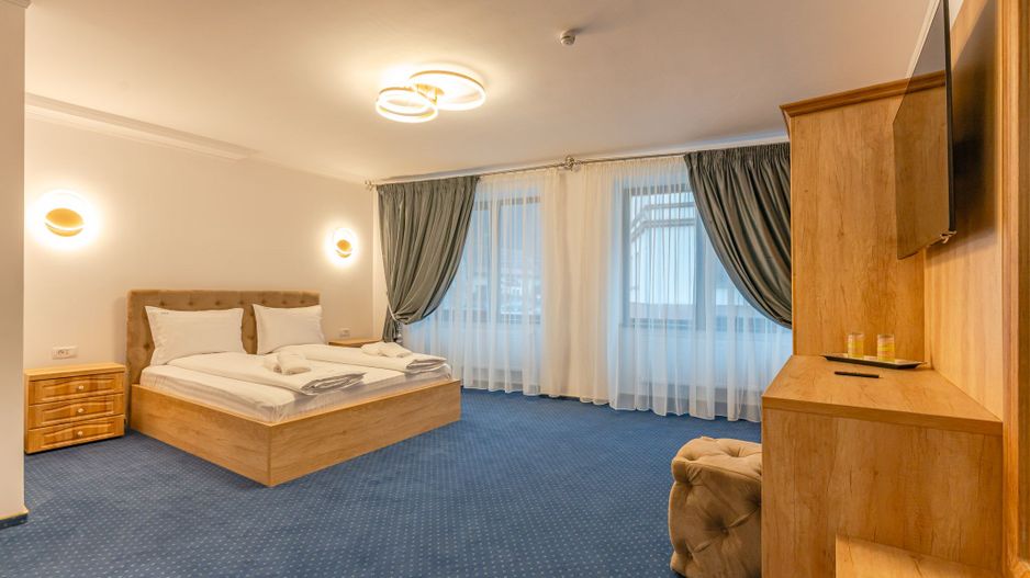 Pensiune Râșnov, 13 camere plus locuință proprietar, zonă Cetate - Poză 29