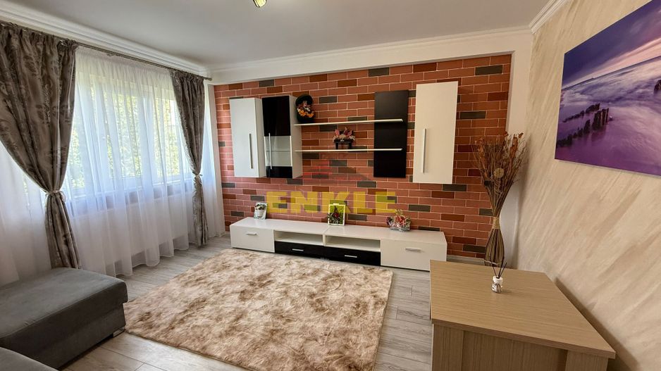 De inchiriat apartament cu 3 camere, zona Unirii. - Poză 1