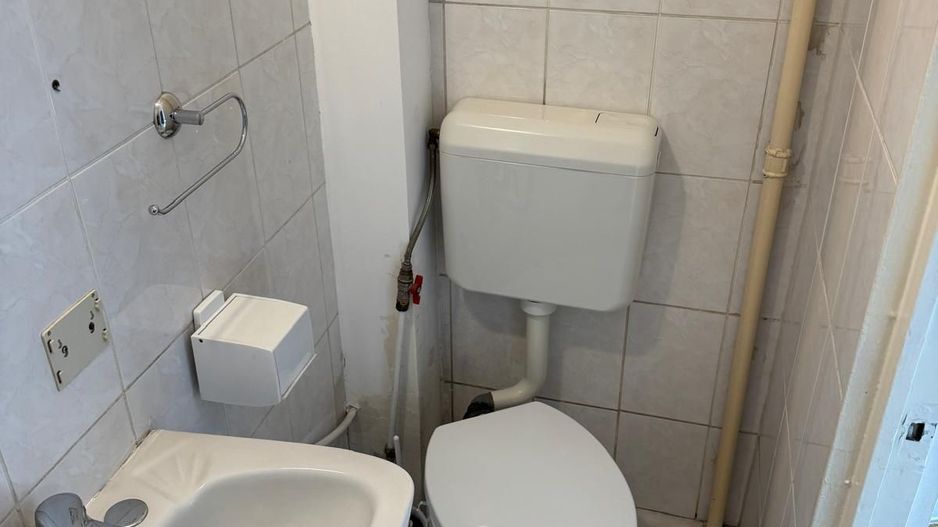 De închiriat: apartament 3 camere - nemobilat - ideal birou - Gorjului - Poză 12