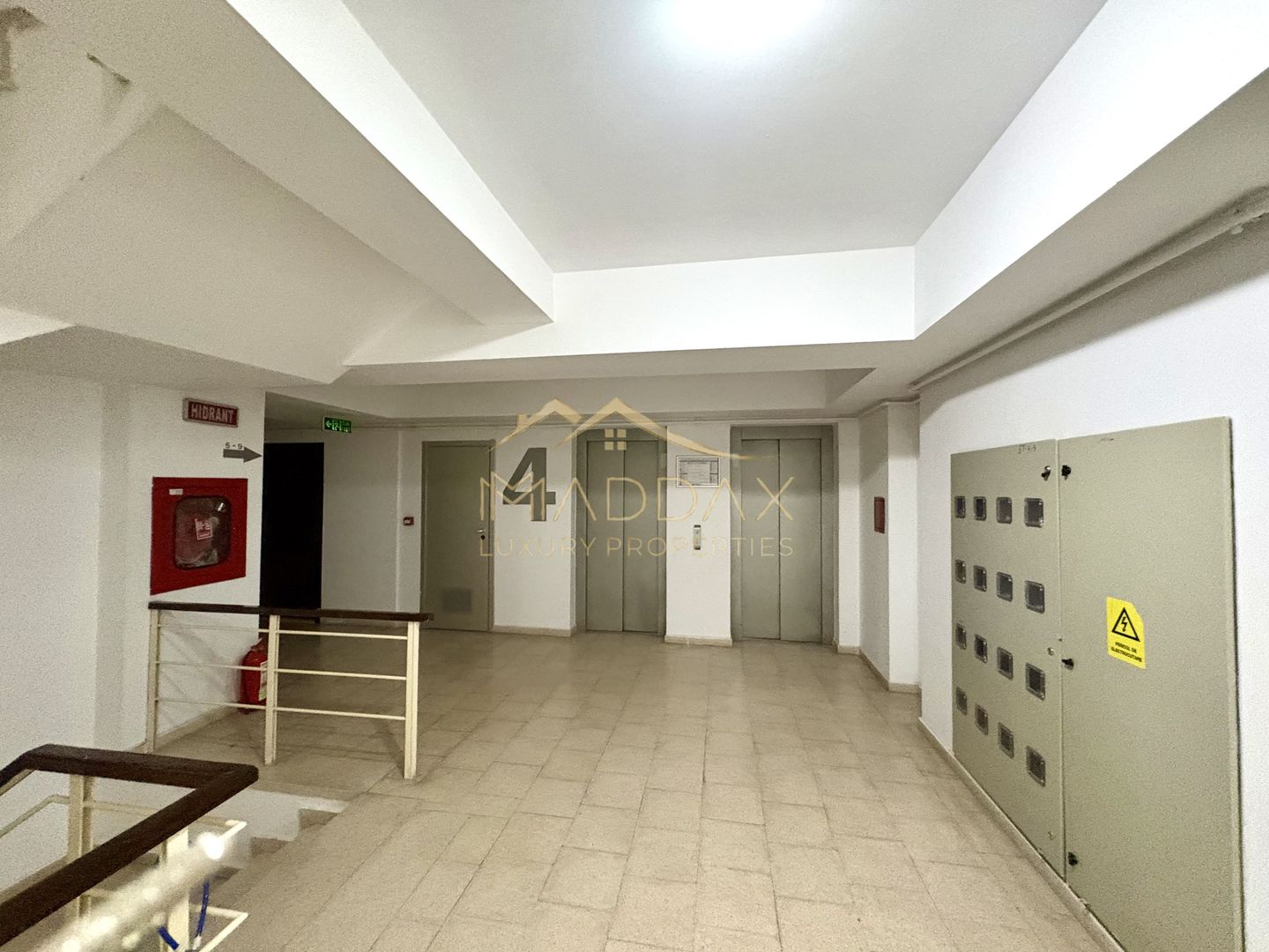 APARTAMENT de LUX cu 3 CAMERE cu Terasa si loc de parcare - Poză 30