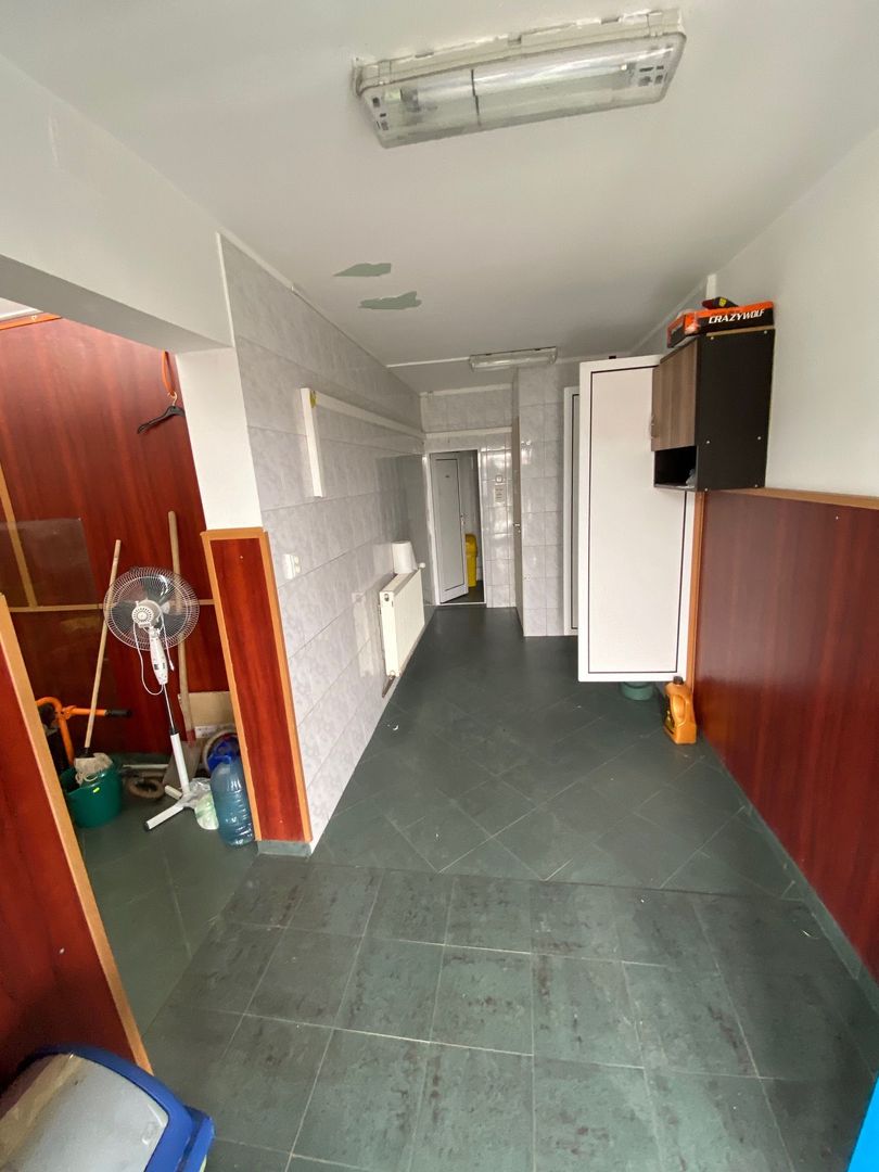 Hala 700mp  - 1040 mp cu spatiu de birouri zona de S - Poză 10