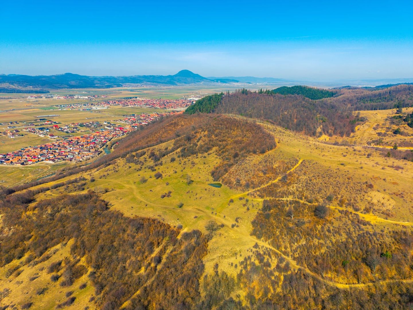 Teren 6 Hectare cu PUZ pentru Resort Turistic panorma Muntii Piatra Craiului - Poză 1