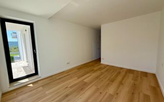 Apartament de lux, 5 minute de Botoșani, 109 mp utili+terasă si curte - Poză 9