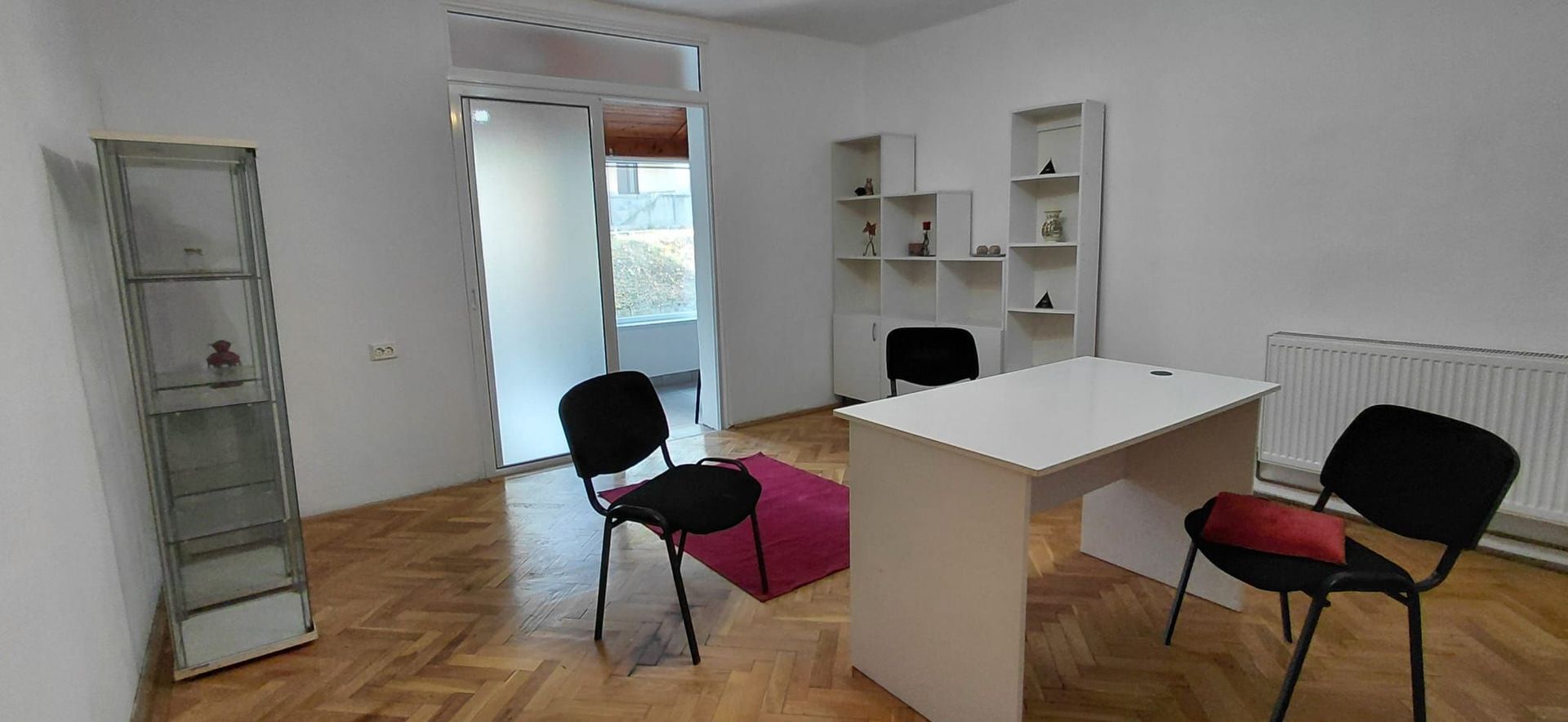 Închiriere apartament cu spațiu comercial - Poză 1