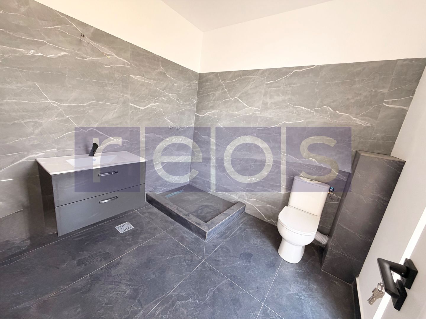 VILA INDIVIDUALA P+1+M | 284 MP UTILI | 5 DORMITOARE | ZONA BUCURESTII NOI - Poză 23