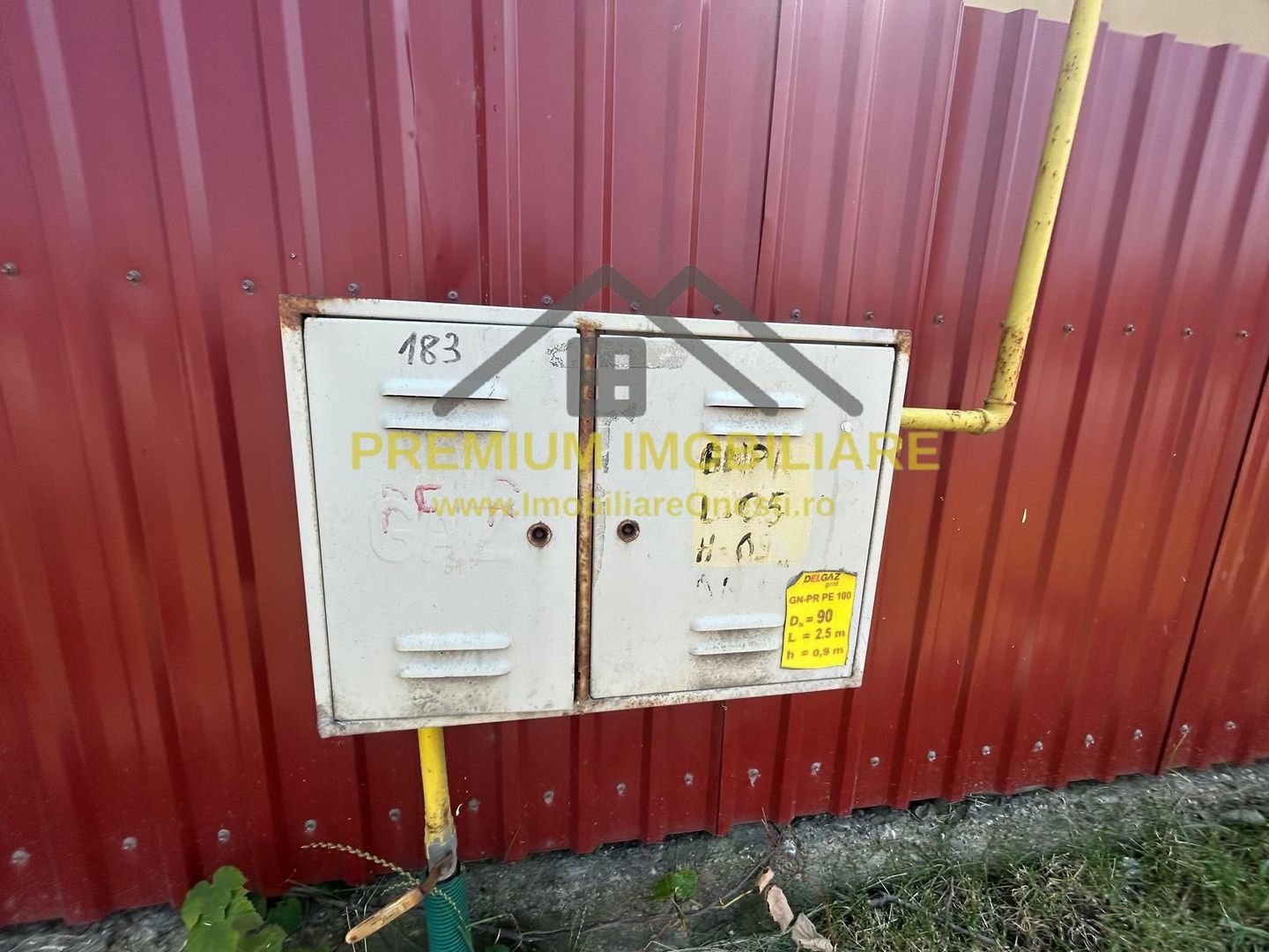 Casă de vânzare în centrul Oituzului, DN11 - Poză 9