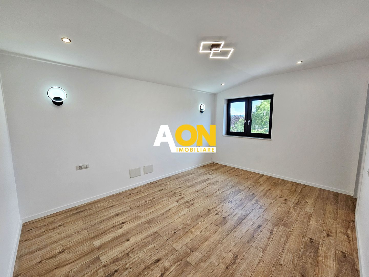 Duplex de lux, 4 camere, 225 mp teren, Cetate - Poză 19