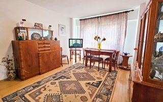 Centrul Civic ,str Toamnei apartament 3 camere cf I dec - Poză 2
