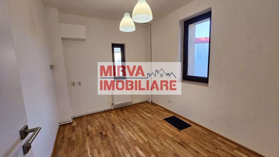 🏢 Spațiu de birouri – 5 camere, 3 băi – Etaj 1 vilă, Zona Centrală - Poză 38