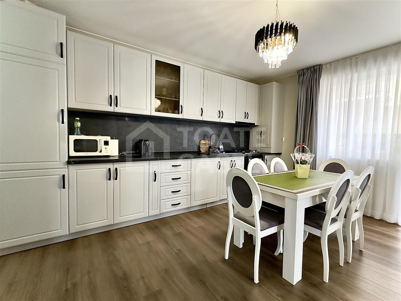 Apartament spatios cu 3 camere si gradina – Floresti, zona Mega Image - Poză 1