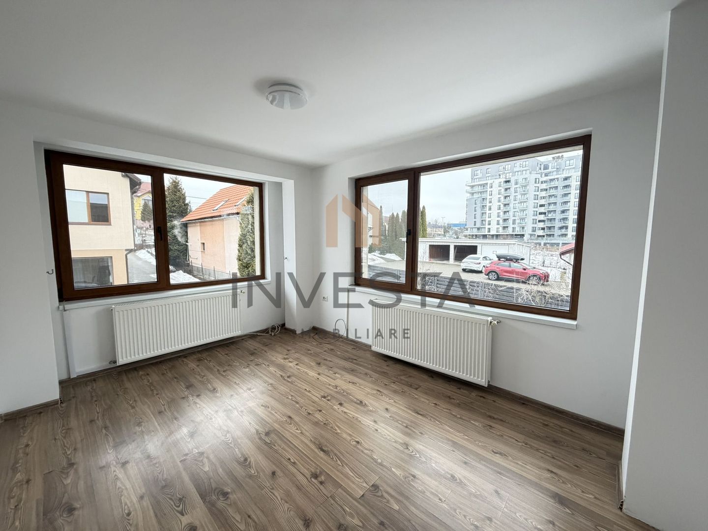 Casa deosebita de inchiriat- zona Mihai Romanul - Poză 18