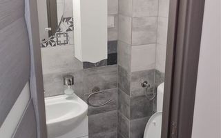 Închiriere 🏡 Studio renovat, curte + terasă, lângă metrou Ștefan cel Mare - Poză 4