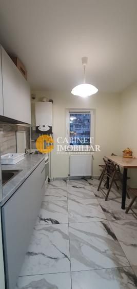 3 Camere Decomandat-Renovat- zona Alexandru cel Bun- bloc 1982 - Poză 4