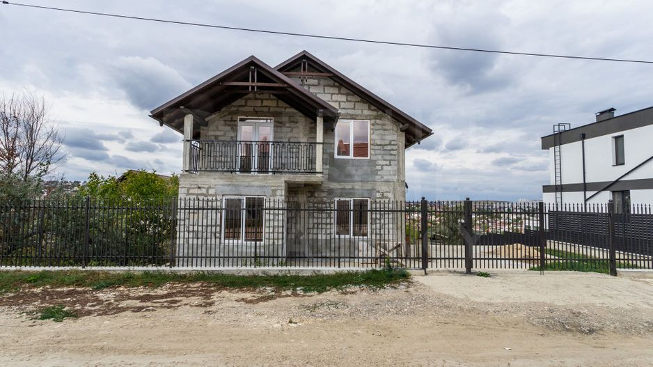 Vânzare, casă, 2 nivele, 3 camere, strada Trandafirilor, Durlești - Poză 3