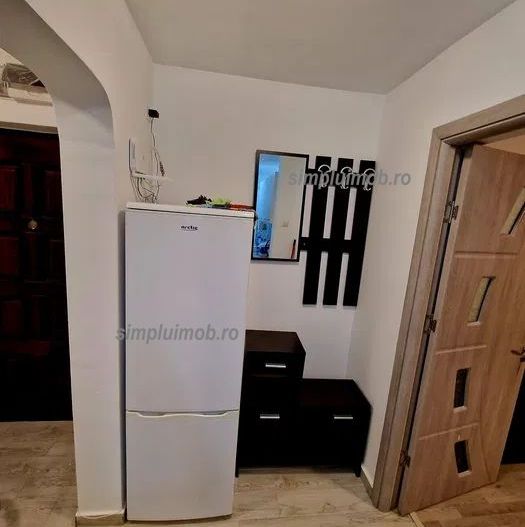 2 Camere Decomandat Renovat Piata Resita - Poză 5