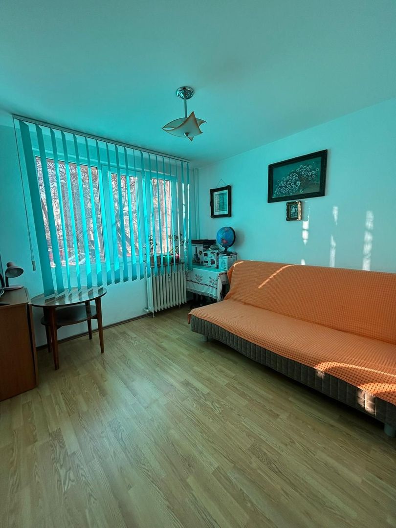 Vânzare apartament 3 camere decomandat | 70 mp | Parter | Rahova T742 - Poză 2