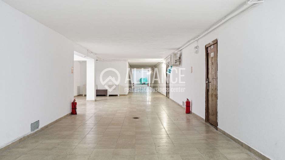 FALEZA NORD cladire multifunctionala 4600 mp cu acces din Bdul Mamaia! - Poză 5