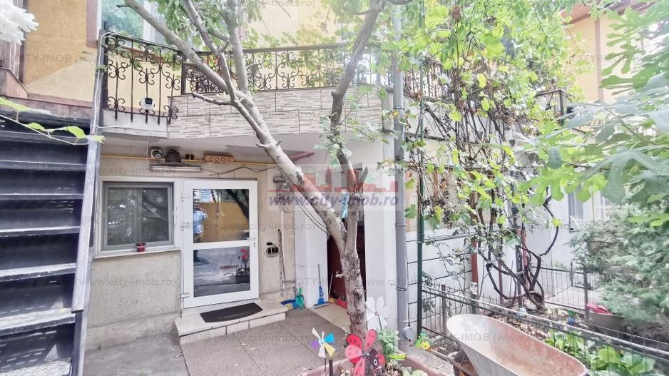 Vanzare casa Andronache - Poză 21