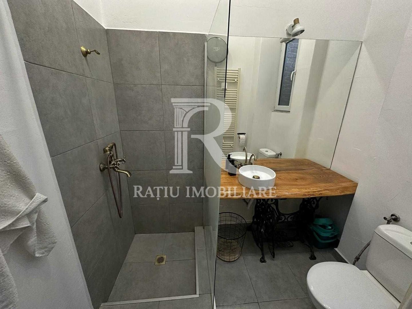 Apartament cu 2 camere | Zona Ultracentrala | Oradea - Poză 7