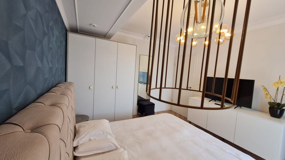 Elegantă și prestanță - Poză 9