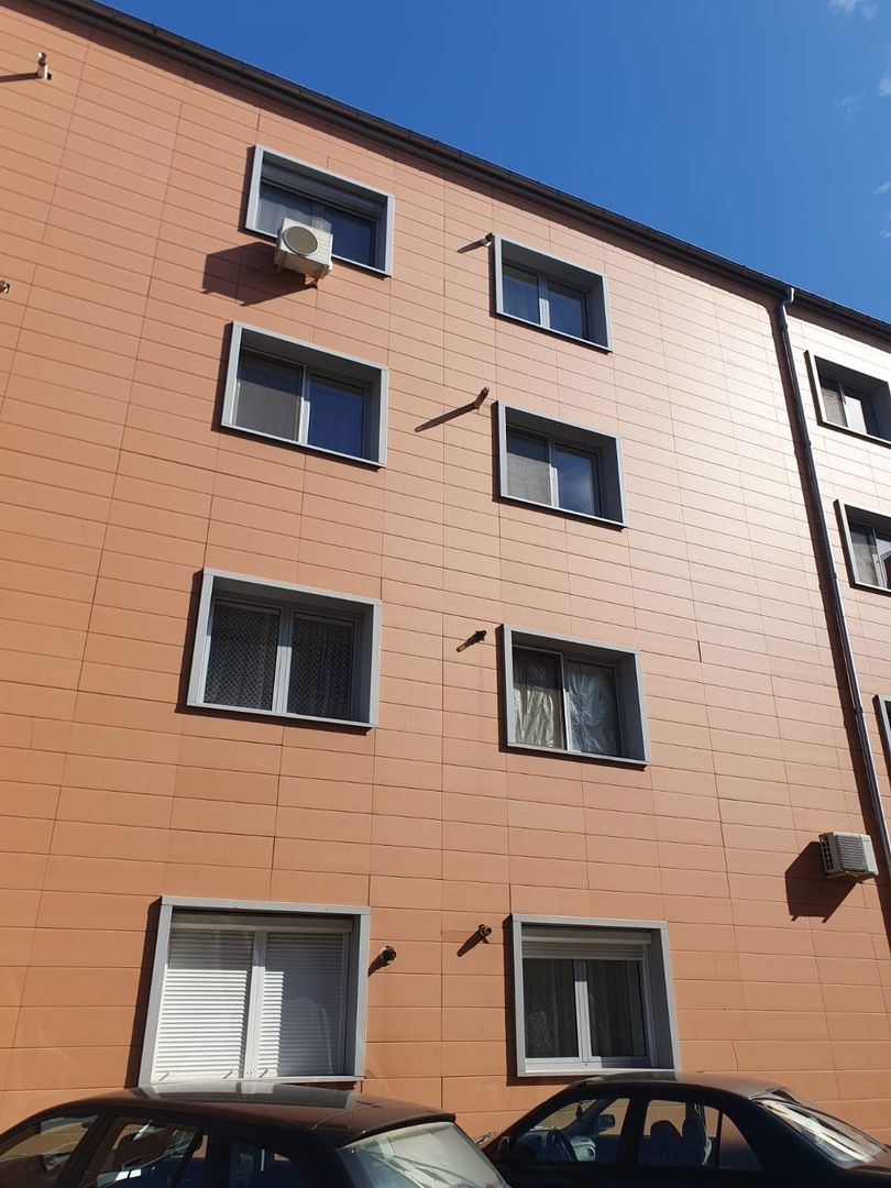 BRASADAS vinde garsoniera la etajul 2 pe B-ul Closca. - Poză 1