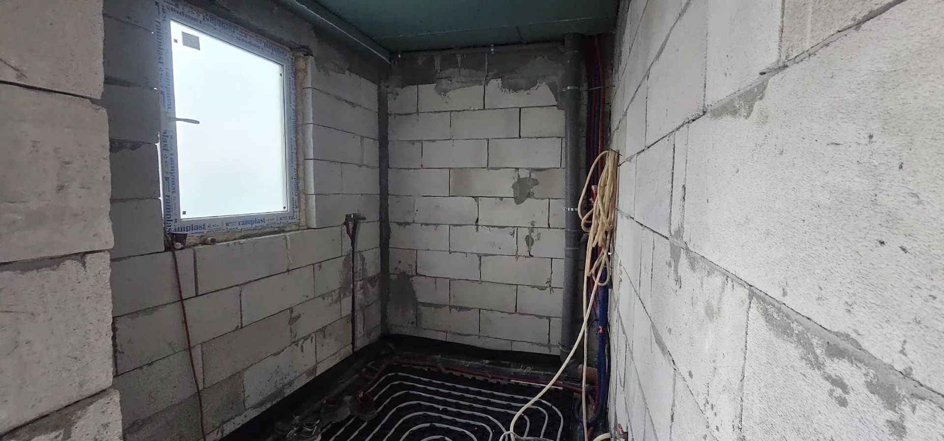 Vila noua, P+M, teren 350 mp - zona Bariera Traian - COMISION 0% - Poză 4