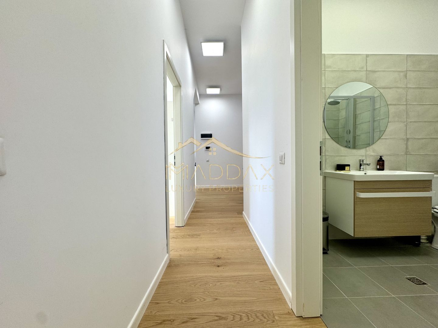 Spatiu de birouri *3 camere* / Cladire Istorica stil Brancovenesc / Universitate - Poză 16